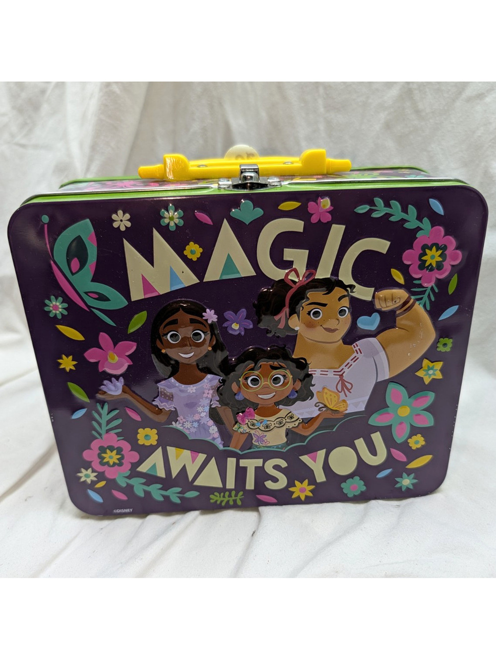 Disney Encanto Metal Lunchbox Tin w/ Handle & Latch Magic Awaits You and puzzle